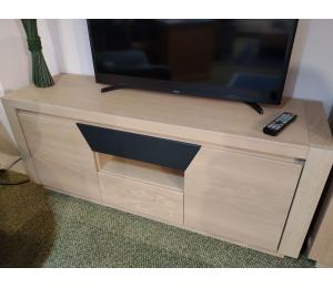 Meuble TV BALT 2 portes, 2 tiroirs, 1 niche  L150 P47 H63cm 1 472€ net TTC + 4.20€ d'éco-participation