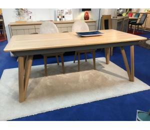 A Table L200 x 100cm + 2 allonges portefeuille de 46cm (Se réalise en 170 x 100 + 1 all portefeuille de 60cm) (possibilité plateau fixe sans allonge) (possibilité fausse carrée L160 x 135cm + 1 all portefeuille de 80cm)