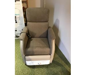 Fauteuil releveur BRADFORD largeur d'assise 48cm (1 moteur) 1 611.20€ TTC + 13.50€ d'éco-participation (le modèle exposé)