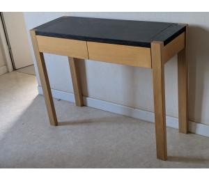 Console, 2 tiroirs, en chêne masssif L100 P37 H78cm 902.70€ net TTC + 3.79€ d'éco-participation (Le modèle exposé)